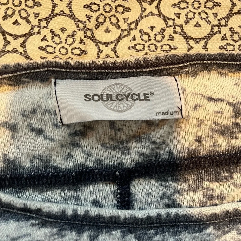 soul cycle long sleeves t shirt - Picture 3 of 6